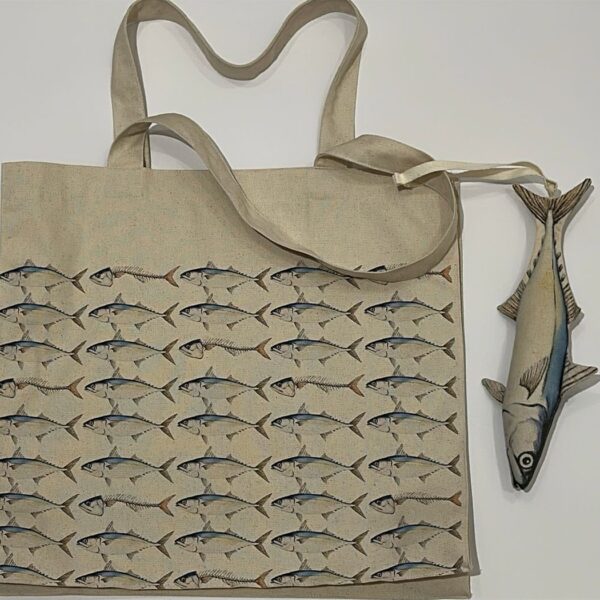 Fish tote